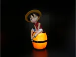 light-up-figurine-luffy-sur-tonneau-17cm