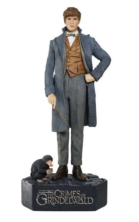 statue-1-1-newt-scamander