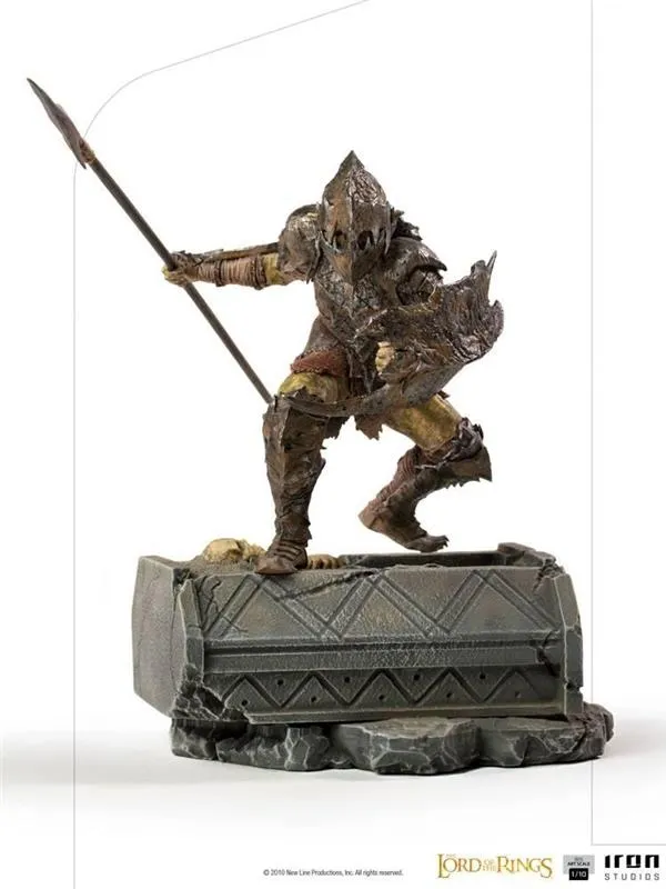 statue-orque-armure-1-10-lotr