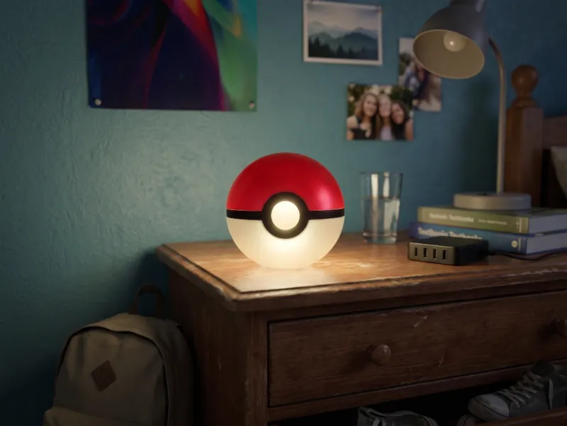 light-up-figurine-pokeball-15cm