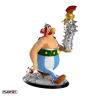 obelix-pile-de-casques-et-idefix