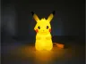 figurine-lumineuse-pikachu-grincheux-avec-dragonne