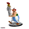 obelix-pile-de-casques-et-idefix