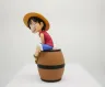 light-up-figurine-luffy-sur-tonneau-17cm