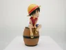 light-up-figurine-luffy-sur-tonneau-17cm